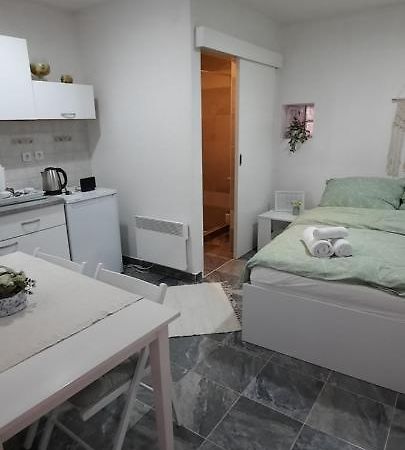 Studio Apartman Centar Varaždin Buitenkant foto